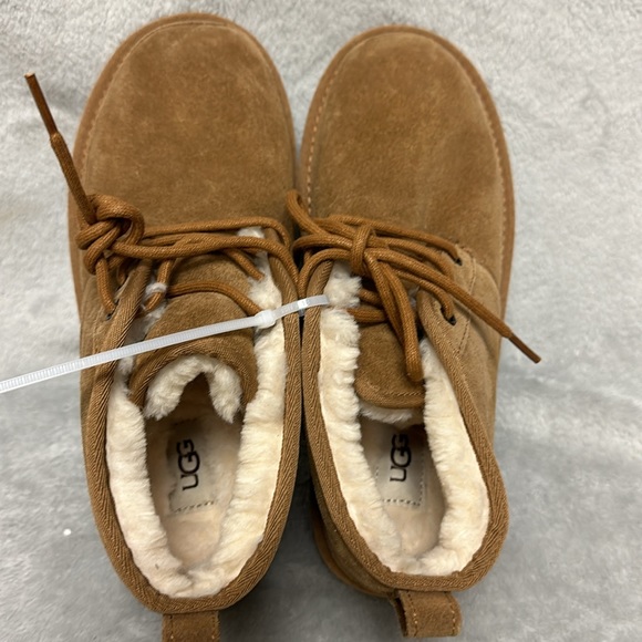 UGG Women's Neumel Fashion Boots Size 9 - Picture 6 of 8